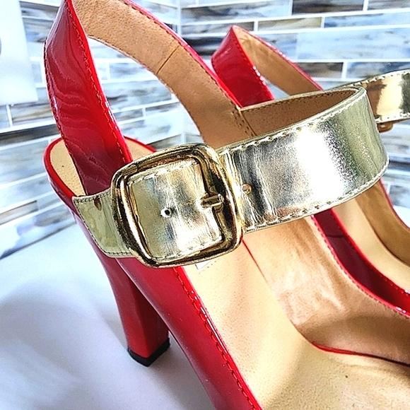 Steve Madden Patent Leather Red Heels. - Picture 2 of 6